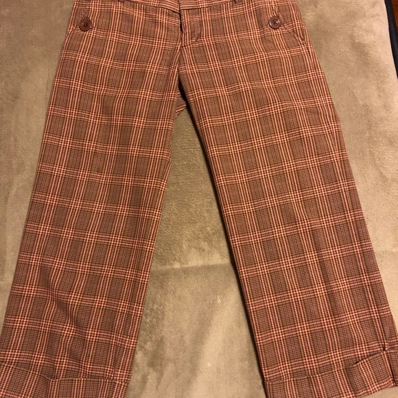 Abercrombie & Fitch Capris - Picture 1 of 3